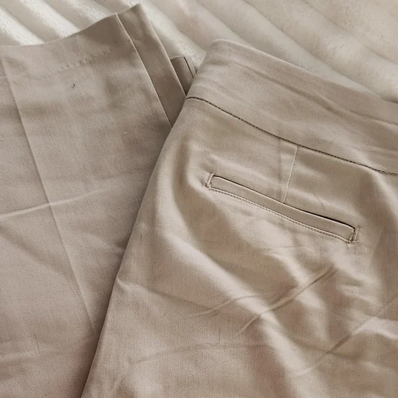 Croft & Barrow Tan Straight Leg Pants - Picture 1 of 4